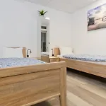 Private #5 With 2 Beds, Ground Floor, Ac, Only 2min To Rab
