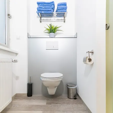 Appartement Private #5 With 2 Beds, Ground Floor, Ac, Only 2min To Rab Ramstein-Miesenbach