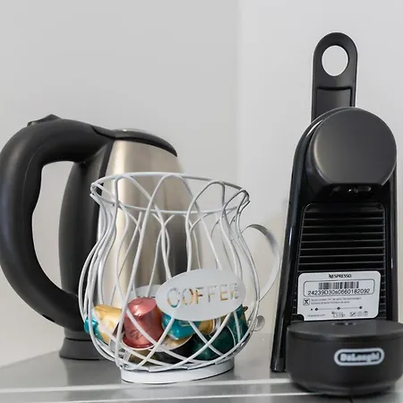 Private #5 With 2 Beds, Ground Floor, Ac, Only 2min To Rab *