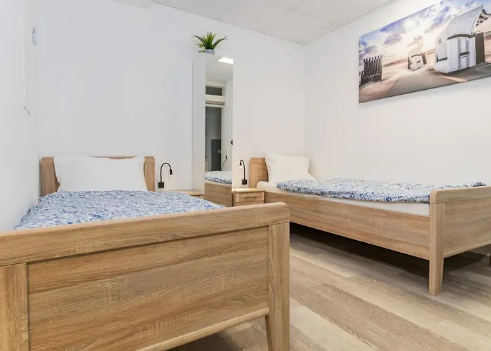 Private #5 With 2 Beds, Ground Floor, Ac, Only 2min To Rab