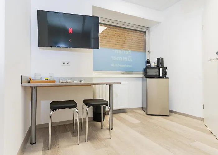 Private #5 With 2 Beds, Ground Floor, Ac, Only 2min To Rab