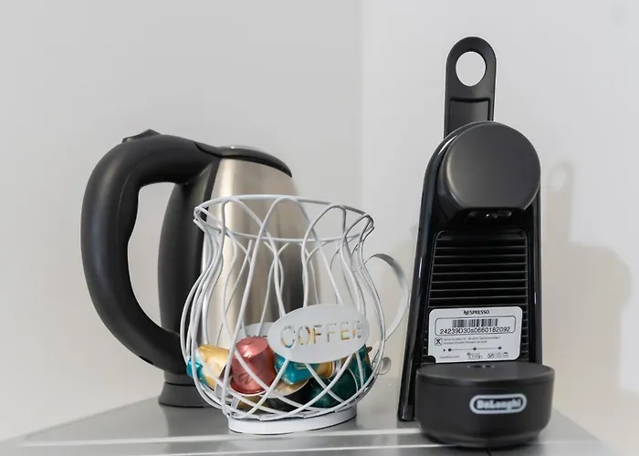 Private #5 With 2 Beds, Ground Floor, Ac, Only 2min To Rab *